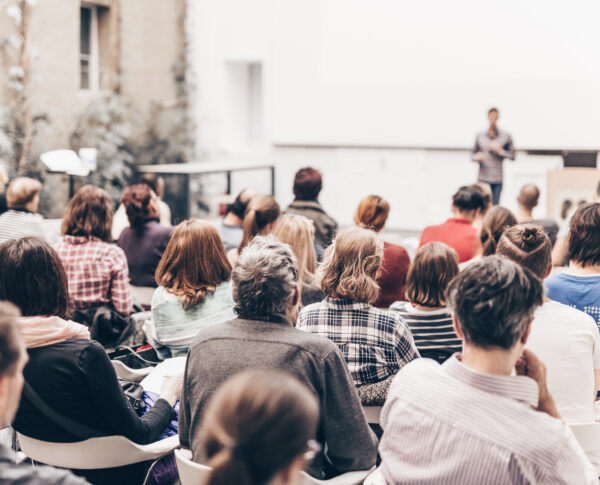 Male speaker giving presentation in lecture hall at university workshop. Audience in conference hall. Rear view of unrecognized participant in audience. Scientific conference event. SSUCv3H4sIAAAAAAAACoxXyY7jNhC9B8g/GDq3AZLacw1yHGCAIKdBDhRF24QpUuDi6Uaj/z0l2bK5KEhuVrH2enwsf/76y+FQDNQKVvx2+Fy+4FtI6a0z1AmtQIzeHnLD1chNKLmZskGhgI/CaSOoDIUDdeyi6MRBqLyUi/hrPSyso85bboPoNULzO3yXmznzjlHr1shPIZXyRs8aRHgTnbTTUtBQaxbvjoY6jKrbIiBtkASjjp8h6yiNrSk/7t+H7eDhxsFR8cfo2b1Lb8Gh9cNy+Ce7aC3fDr9rKfmZvx3+UuLGjRXu48AdKzaLexL/EuE717Pke+6/Ccu4lFRx7e3L2f3H3882nbliH6+yFvuLd9BM6zS7hvXBUfX0szkA4Wg4nawT6/hCbdyhKLHoYzl8Orv/+Apabrjk9D73H/dYxfUnZDWFI5CcOW+isEVP6pa8IhUNIXVdJFUP3grF7er9pYmqHqeaTKsTB1yzOArBBLUYB3HajpAutbYzp9cVly9TjPoeRRm2NSkzSz4JRc1OaYkiv3HlkjpQk9XxU5urveg50WxIpumojMZeNF3XZlr8iey0hVXUFNyi1HTi3Al1jg3rrivDnkBmmaH9mGZthZ92R5EPbulMmuH/HBxYn00KkApVqCkzMM3UOMHETJWL9XFZkiqb7NloH4+hb6o+KxboVai0TdDPJst1NvoEqUKlK6sGTcV1WeWVUXbJ/LYEZ5oDEN4p1dzHoHKGz3BLuI8R2xEEjnMEUAW8Y9JkcdYryujIp49EsarbVPFEmZcuVWzKJsTUnqFQwFzOu4REWlL3qap/0nMchqCujcIsYbMZcQtdym9MV1ZtltTsBxm/LQtG2nzyd/JPLj/KJmmdH9PedCjqDdzczD31o8iYrwFU4/05JSmnZJDF3GvUCK+WX8Gc+CpJv1dWSn4YlajNNfmeS9w0e3AwnsGKkkEpomz4zoJQeDVzwmkQqTJVCfmkeusE4ncrS08KWHMSO9xU2cD5+yyBPlJFlLMMBzZI86gztcdDe7jAVpWAf+d1Zdoby/+buOB15Gn0vbfG6GUoMeu3HSIZD9lZXzl4NVlzW7j6AL6HfrBnLBjXwUpx04zKhcbLQGk2wO8rEX4+JNpdVv76fJUMHLjcsQL3T6QUUuuZDusVPYFbvskvFObv1bjJg1iAfqenwPWs1VhHCxqDhcvxxbggCNdHRI5k45Bwh1LarQvUY/EqRrAqlgxLAm1eLkpZwcrTAizCZfsCINNrLVsKfpYaLvgS8ZXFc3UG/BHSVyV+ZPCchh8mAXciNtu2982s2cyCxNfVU4x7Sz9c8KrsmgYe7bXih4VYuzGOtGUnNh77pq6PVX3iRwr/P46I4nrAQ4VPeAHr1z8AAAD//wMALUxS+9YMAAA=